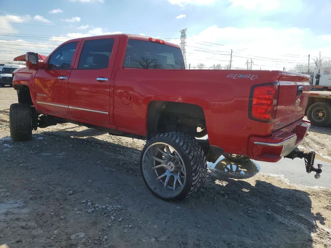 2015 CHEVROLET SILVERADO K2500 HEAVY DUTY LTZ photo 2