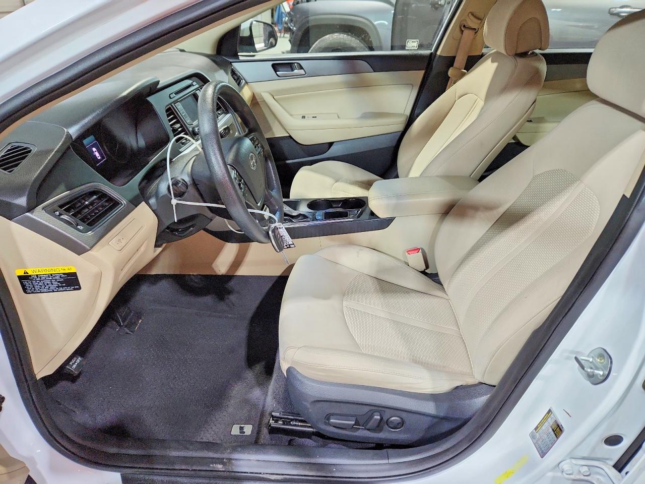 2015 HYUNDAI SONATA SE photo 7