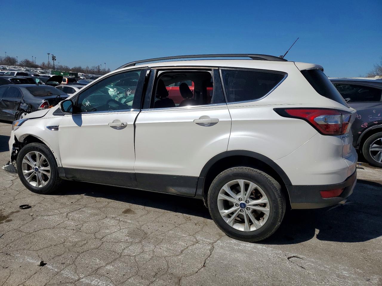 2018 FORD ESCAPE SEL photo 2