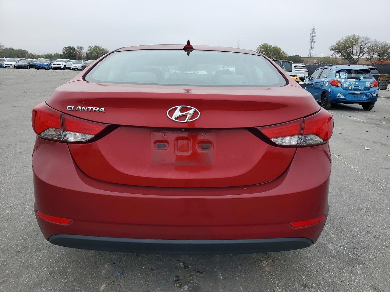 2016 HYUNDAI ELANTRA SE photo 11