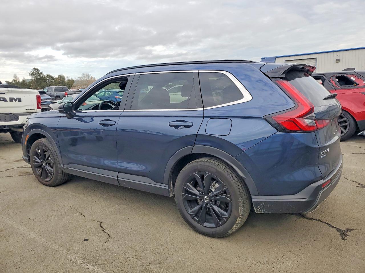 2024 HONDA CR-V SPORT TOURING photo 2