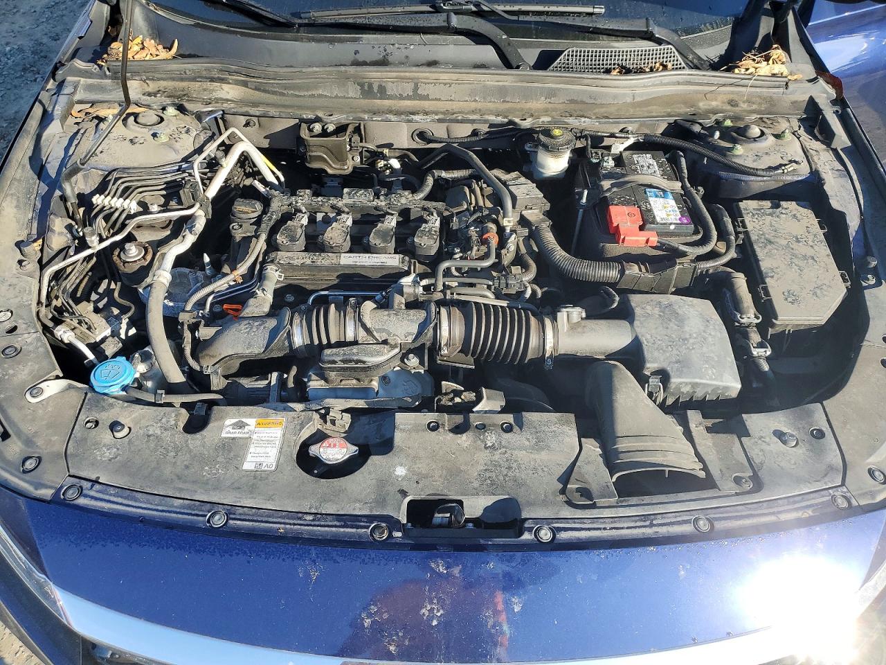 2018 HONDA ACCORD LX photo 11