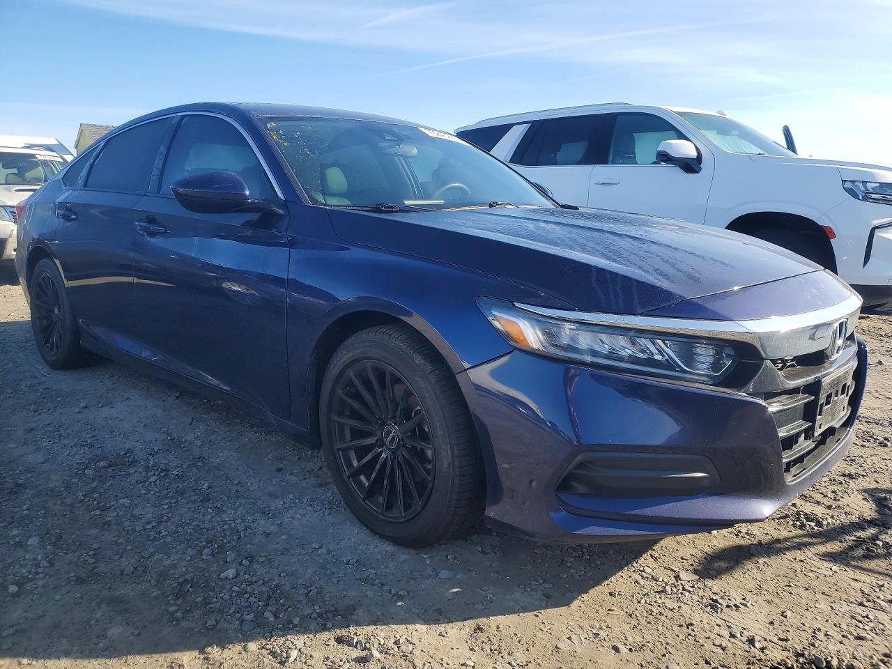 2018 HONDA ACCORD LX photo 4