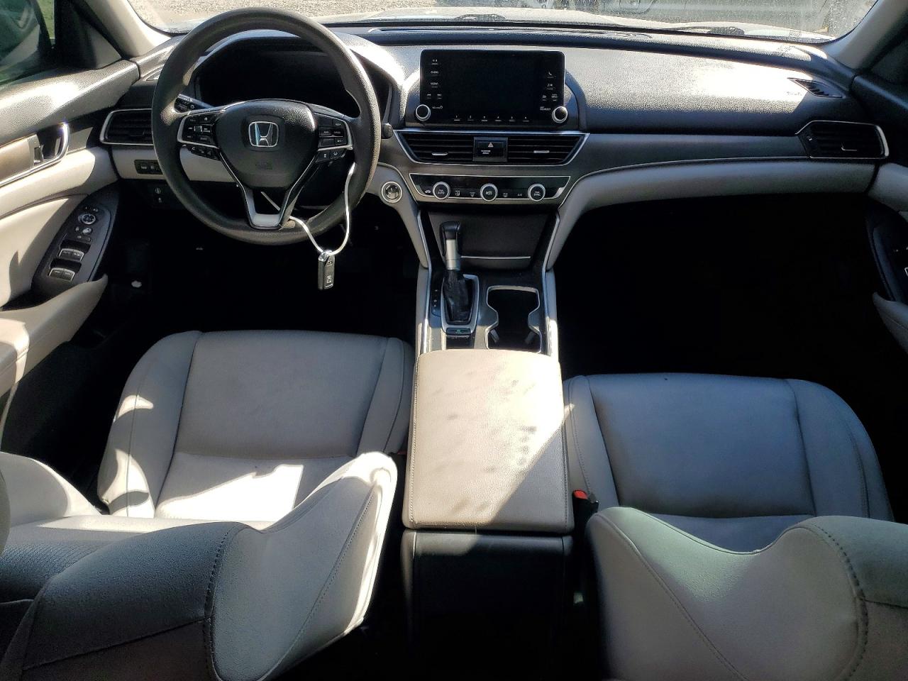 2018 HONDA ACCORD LX photo 8