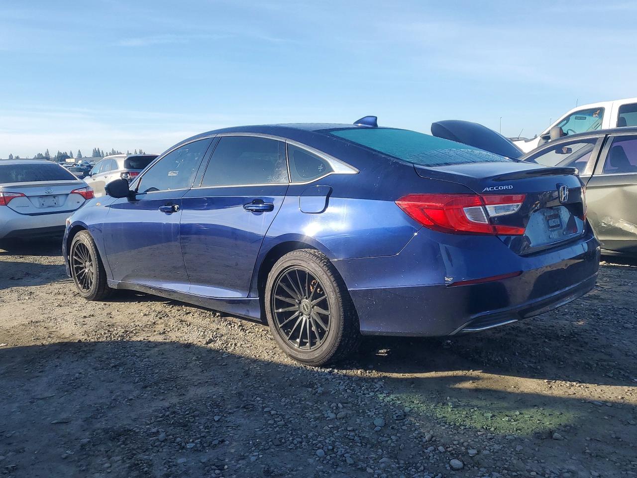 2018 HONDA ACCORD LX photo 2