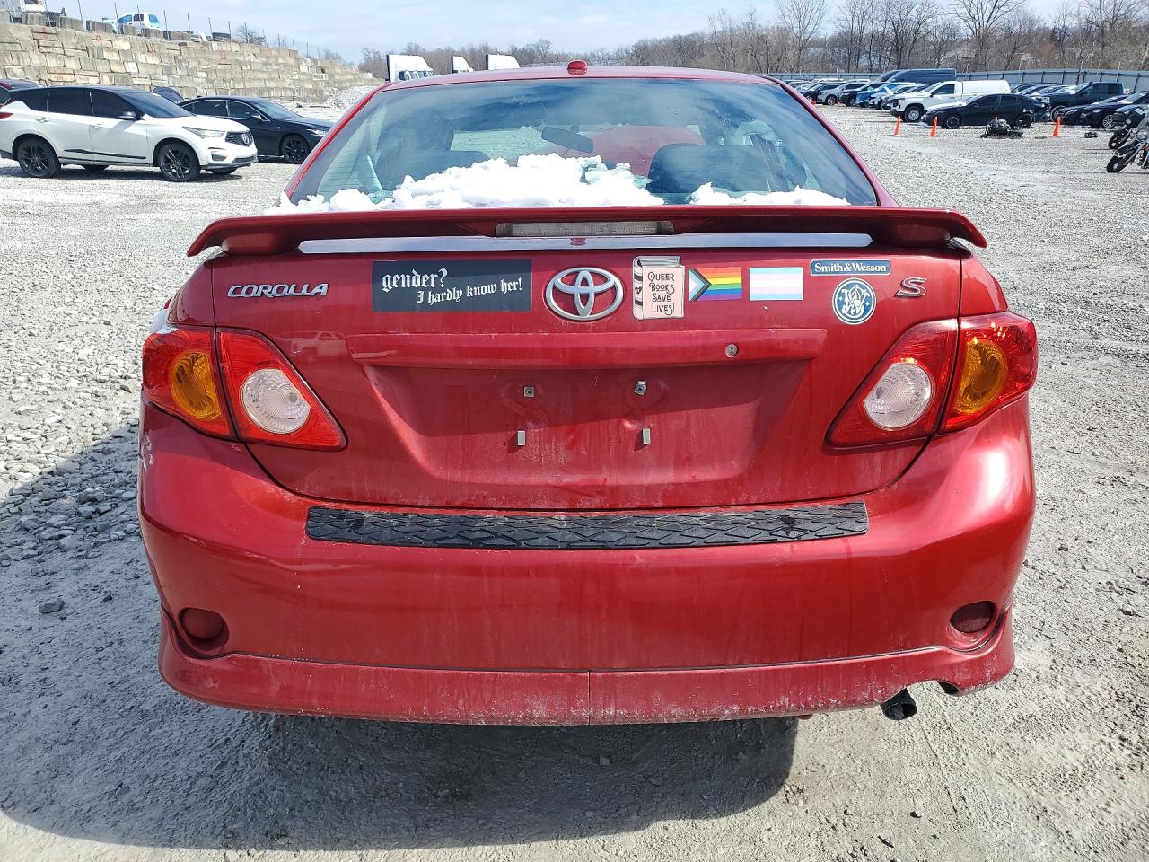 2010 TOYOTA COROLLA S photo 11