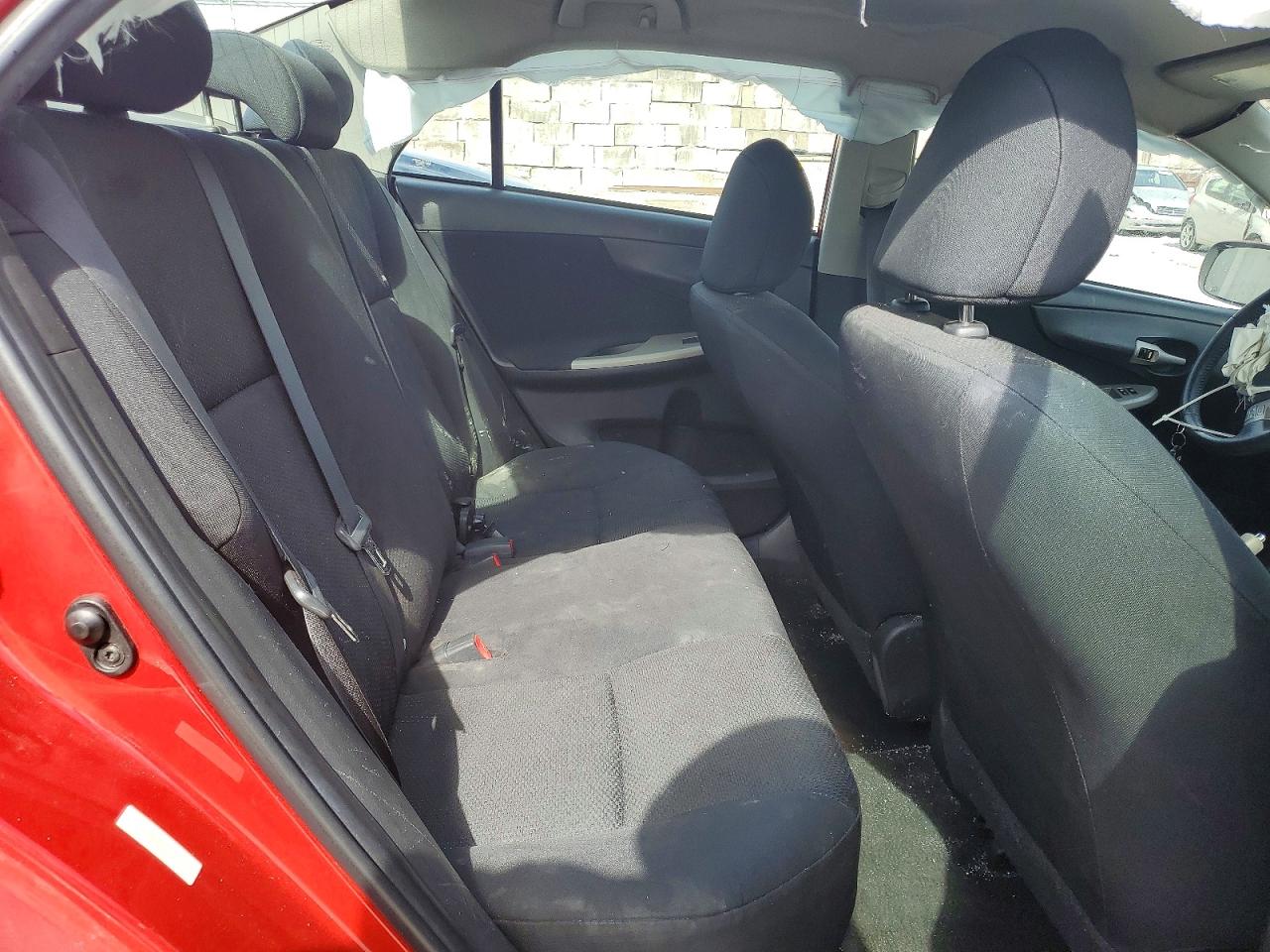 2010 TOYOTA COROLLA S photo 19