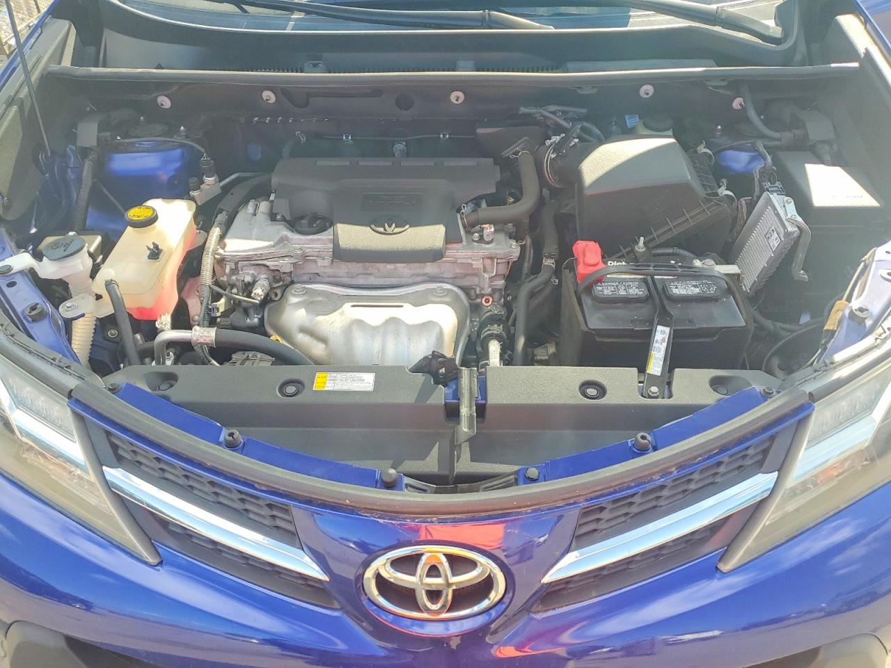 2015 TOYOTA RAV4 XLE photo 12