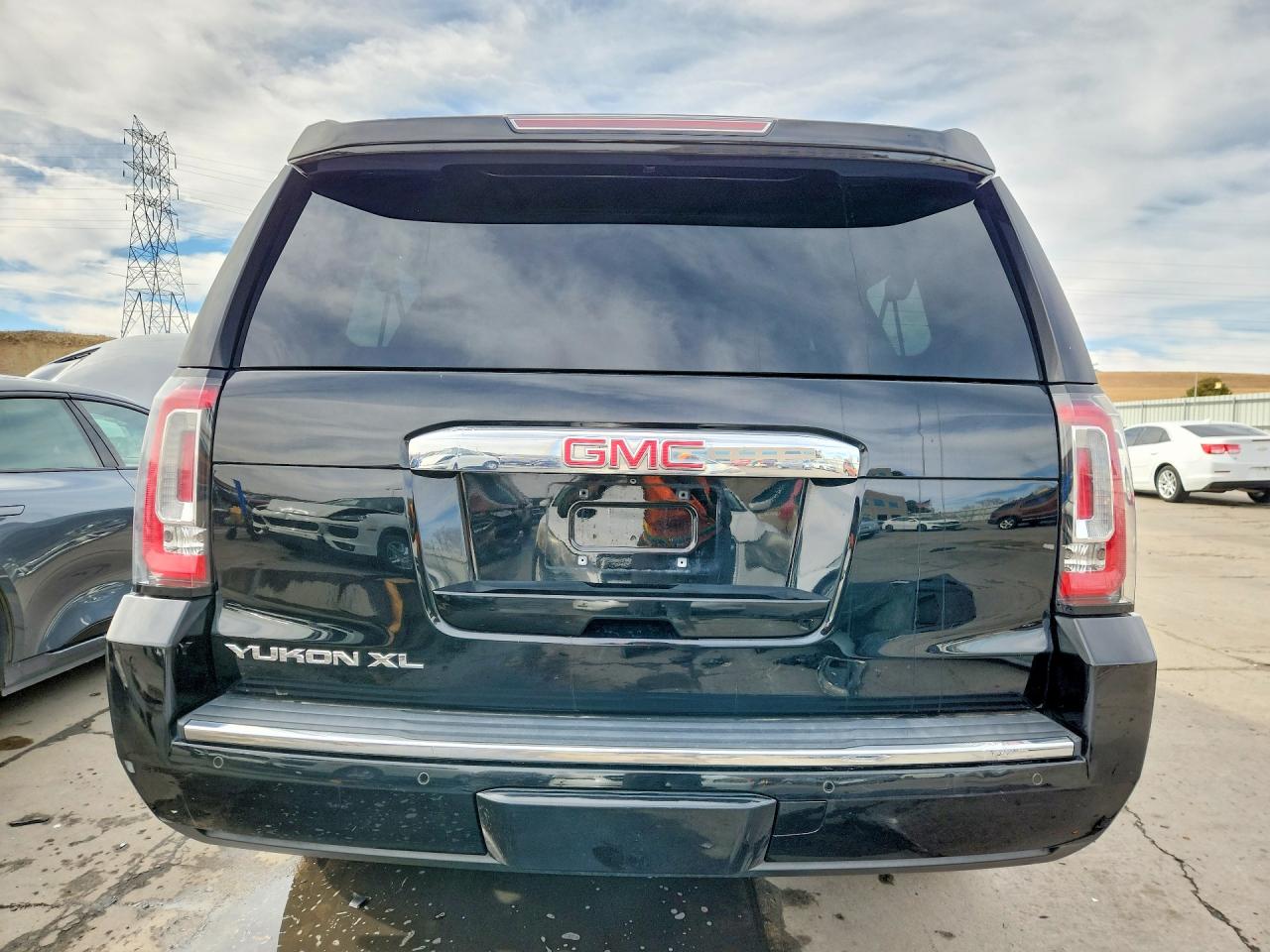 2015 GMC YUKON XL DENALI photo 6