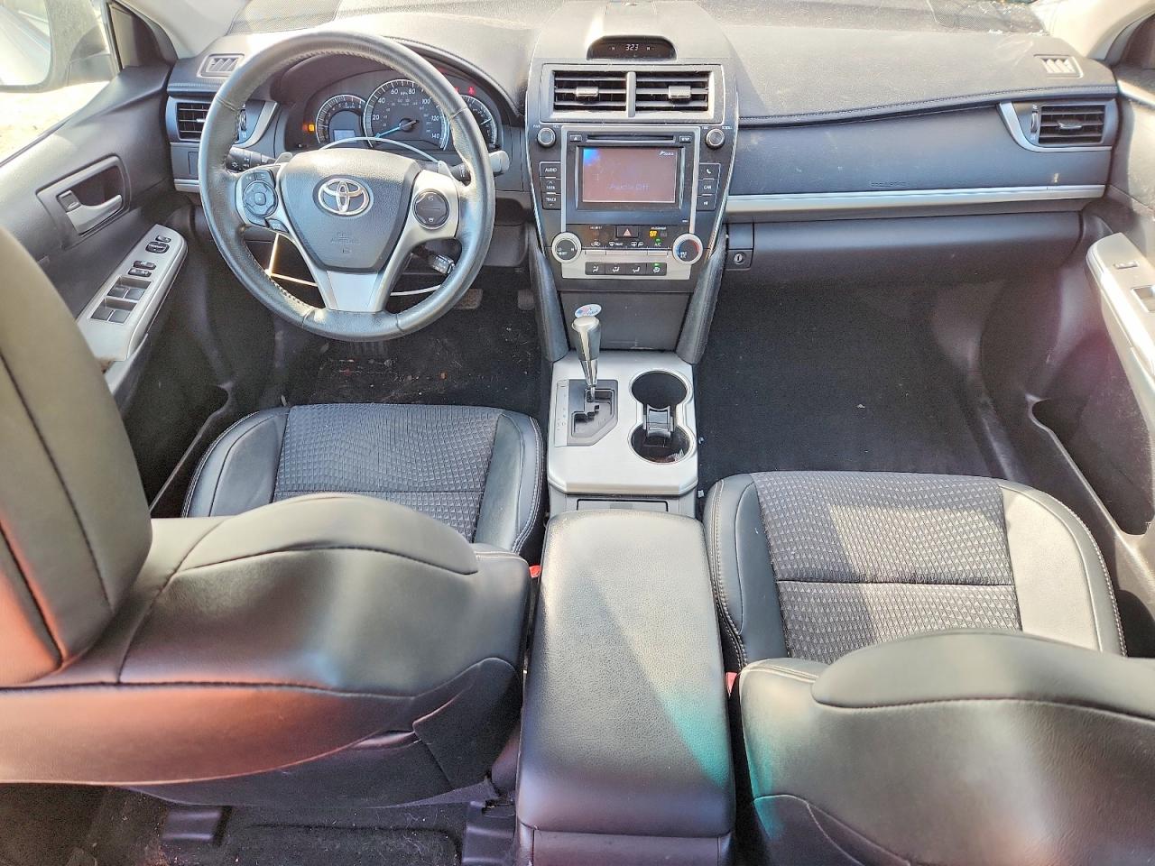 2012 TOYOTA CAMRY SE photo 15