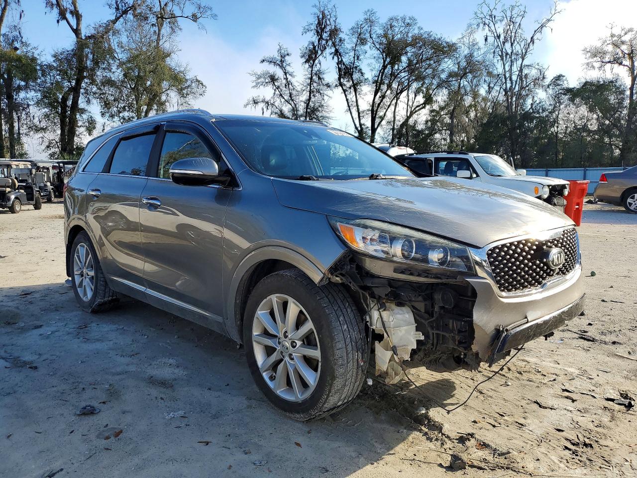 2016 KIA SORENTO photo 4
