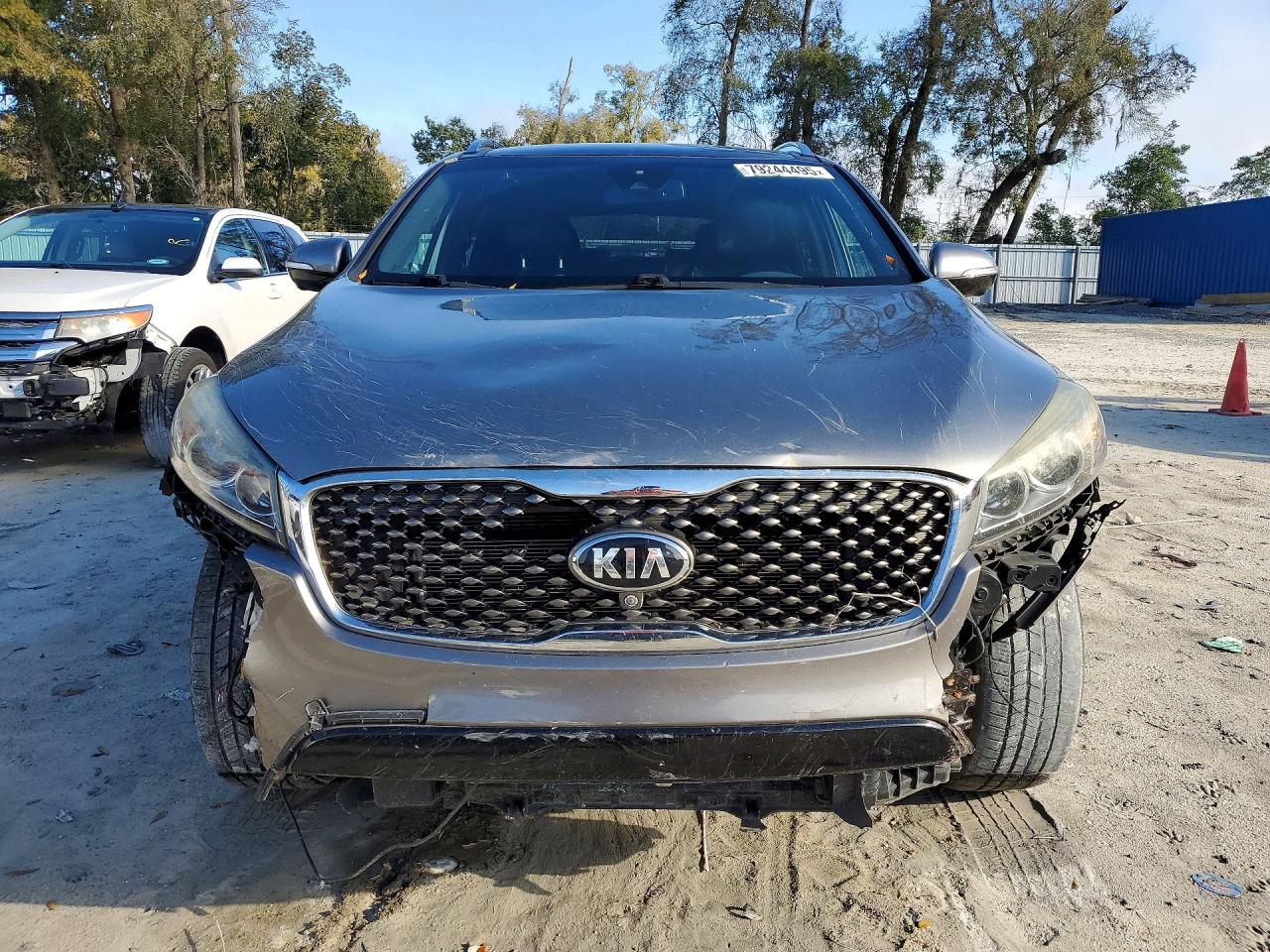 2016 KIA SORENTO photo 5