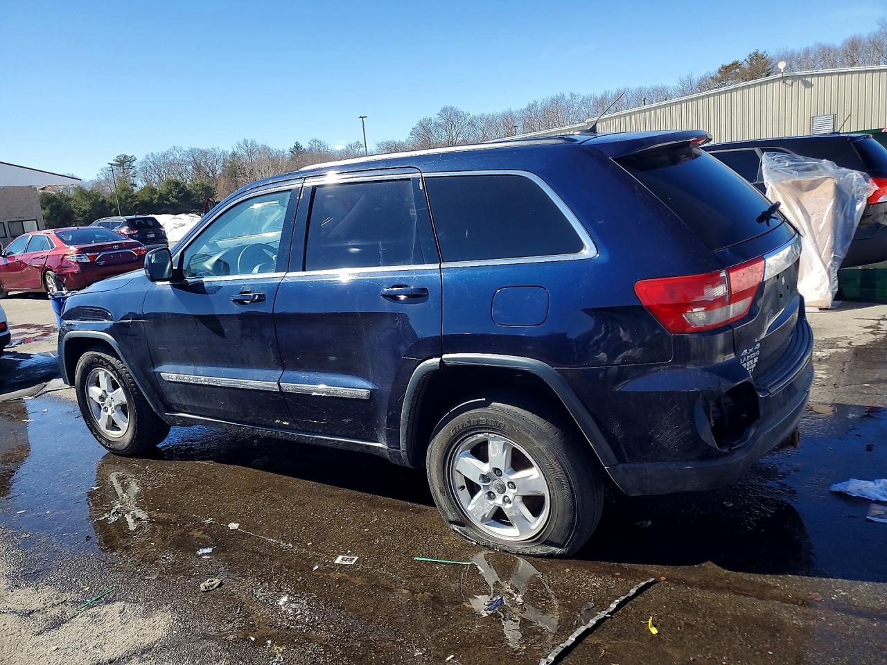 2012 JEEP GRAND CHEROKEE LAREDO photo 2