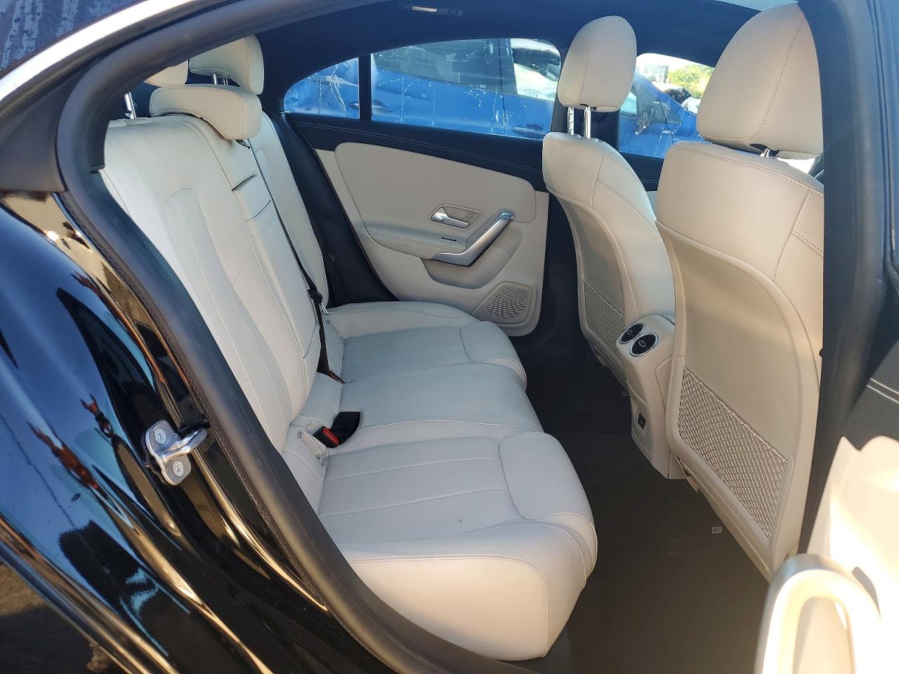 2025 MERCEDES-BENZ CLA 250 photo 10