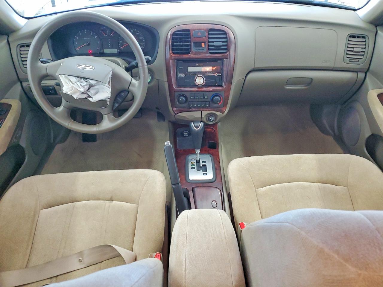 2002 HYUNDAI SONATA GLS photo 15