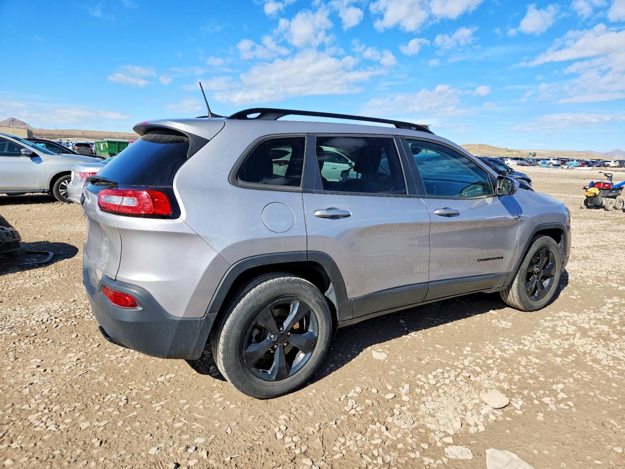 2018 JEEP CHEROKEE LATITUDE photo 3