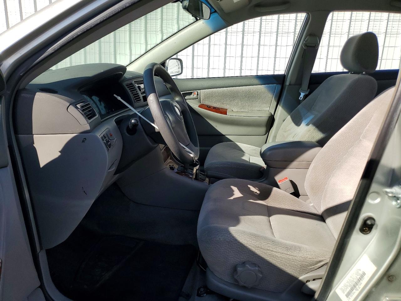 2003 TOYOTA COROLLA LE photo 13