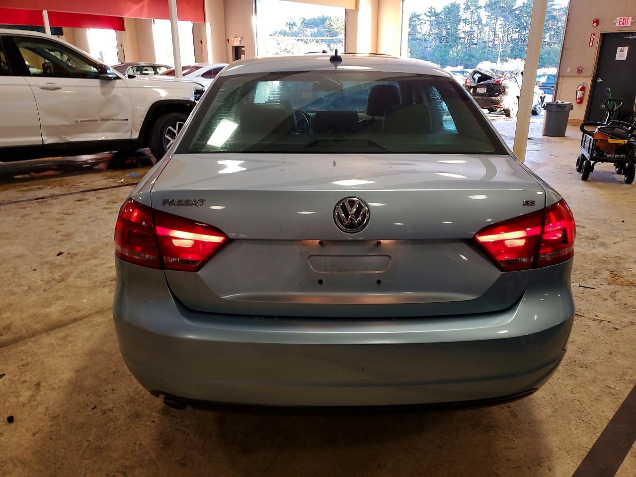 2012 VOLKSWAGEN PASSAT SE photo 11