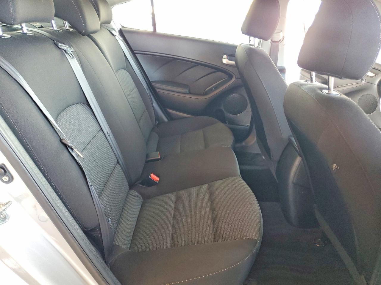 2018 KIA FORTE LX photo 19