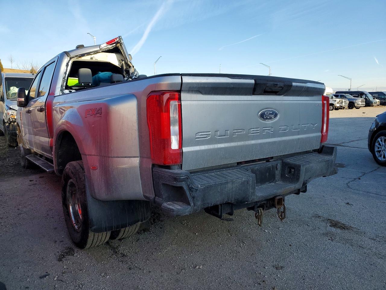 2024 FORD F350 SUPER DUTY photo 3