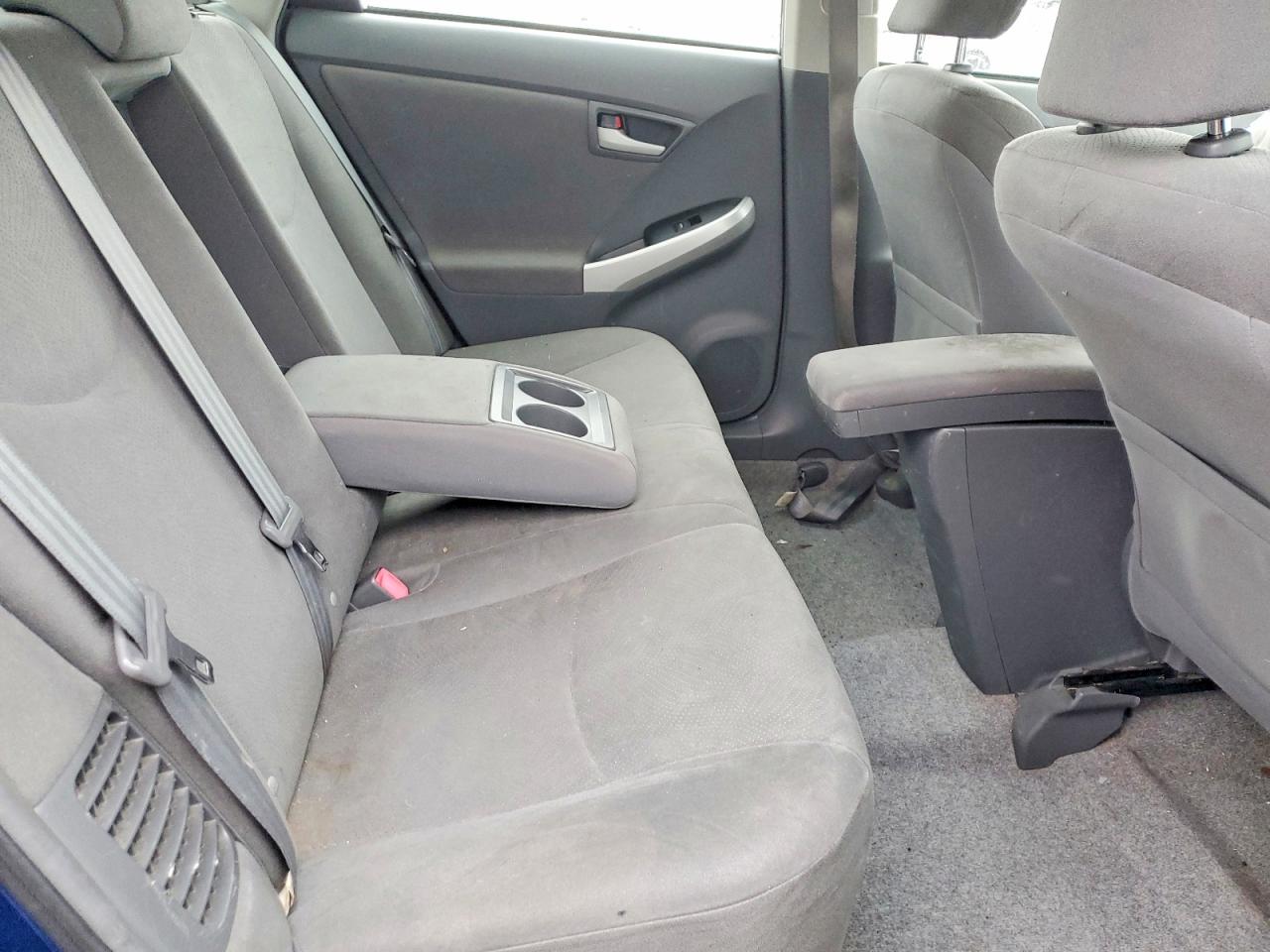 2010 TOYOTA PRIUS II photo 10