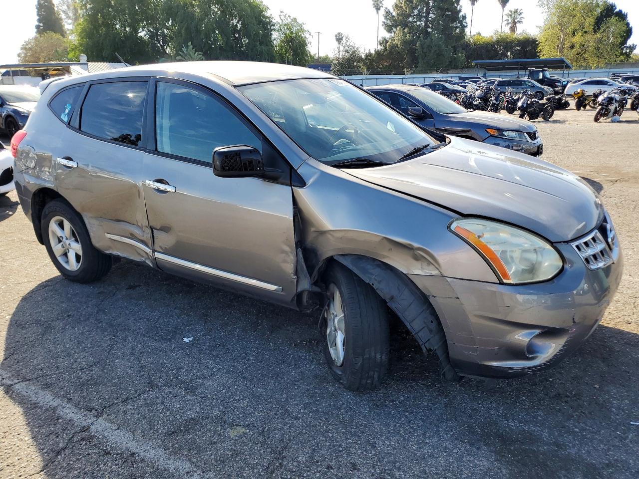 2013 NISSAN ROGUE S photo 4