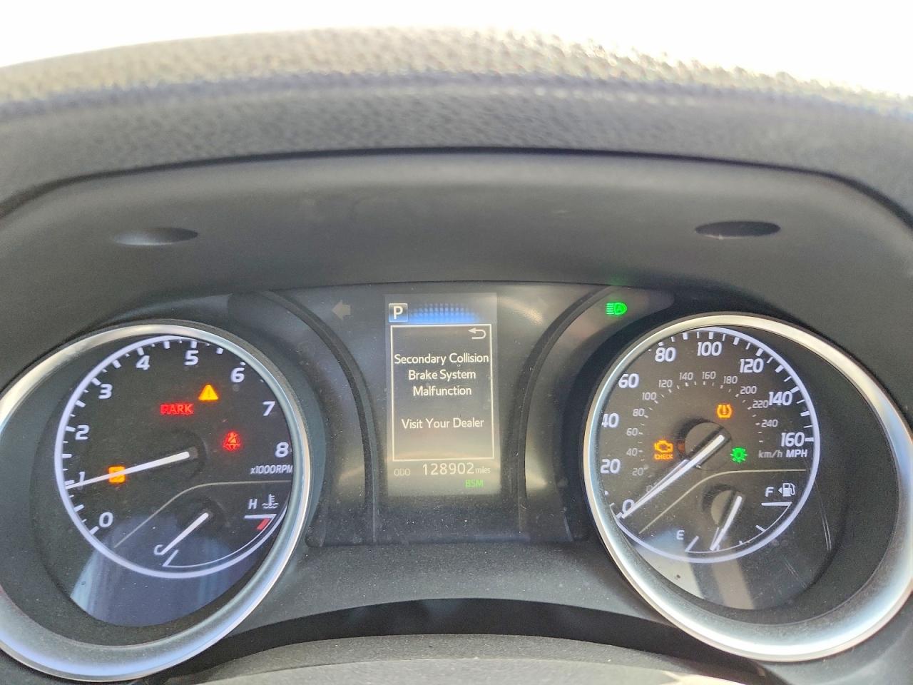 2018 TOYOTA CAMRY LE photo 17