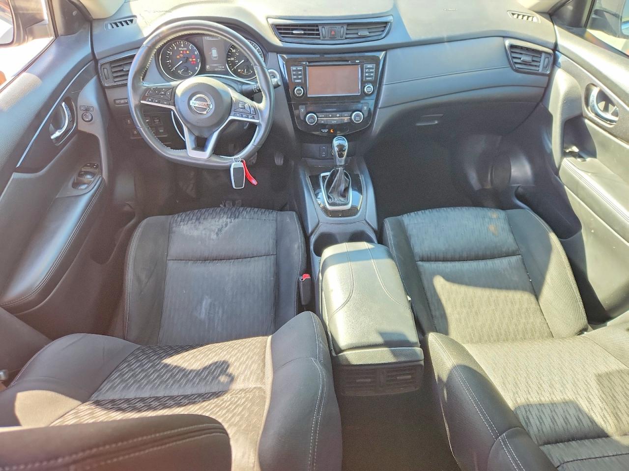 2017 NISSAN ROGUE SV photo 15