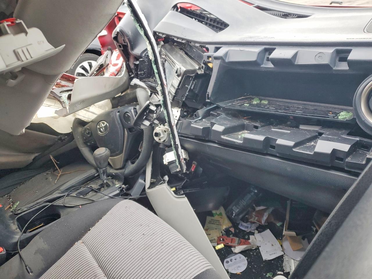 2015 TOYOTA RAV4 LE photo 8