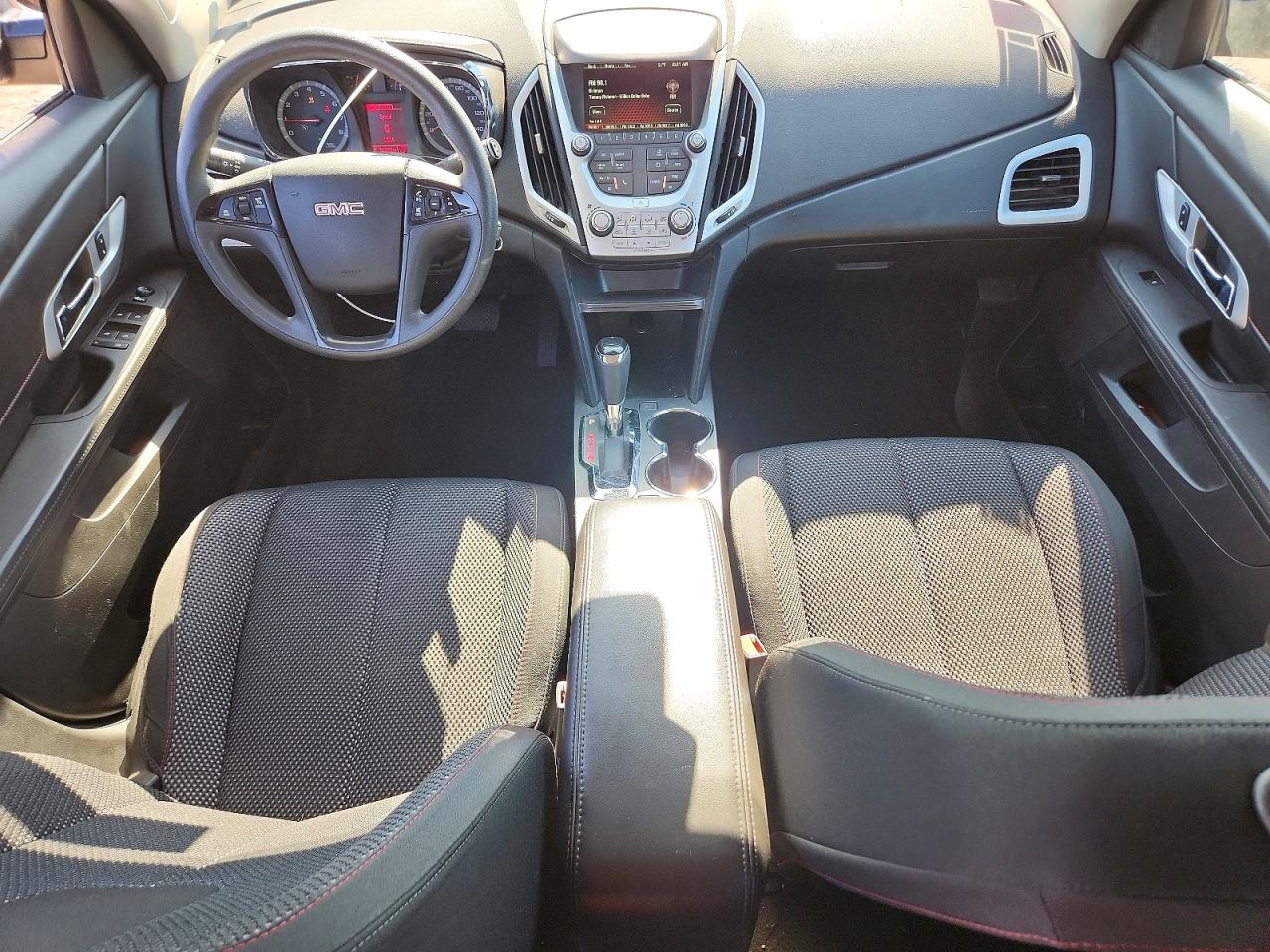 2017 GMC TERRAIN SLE photo 8