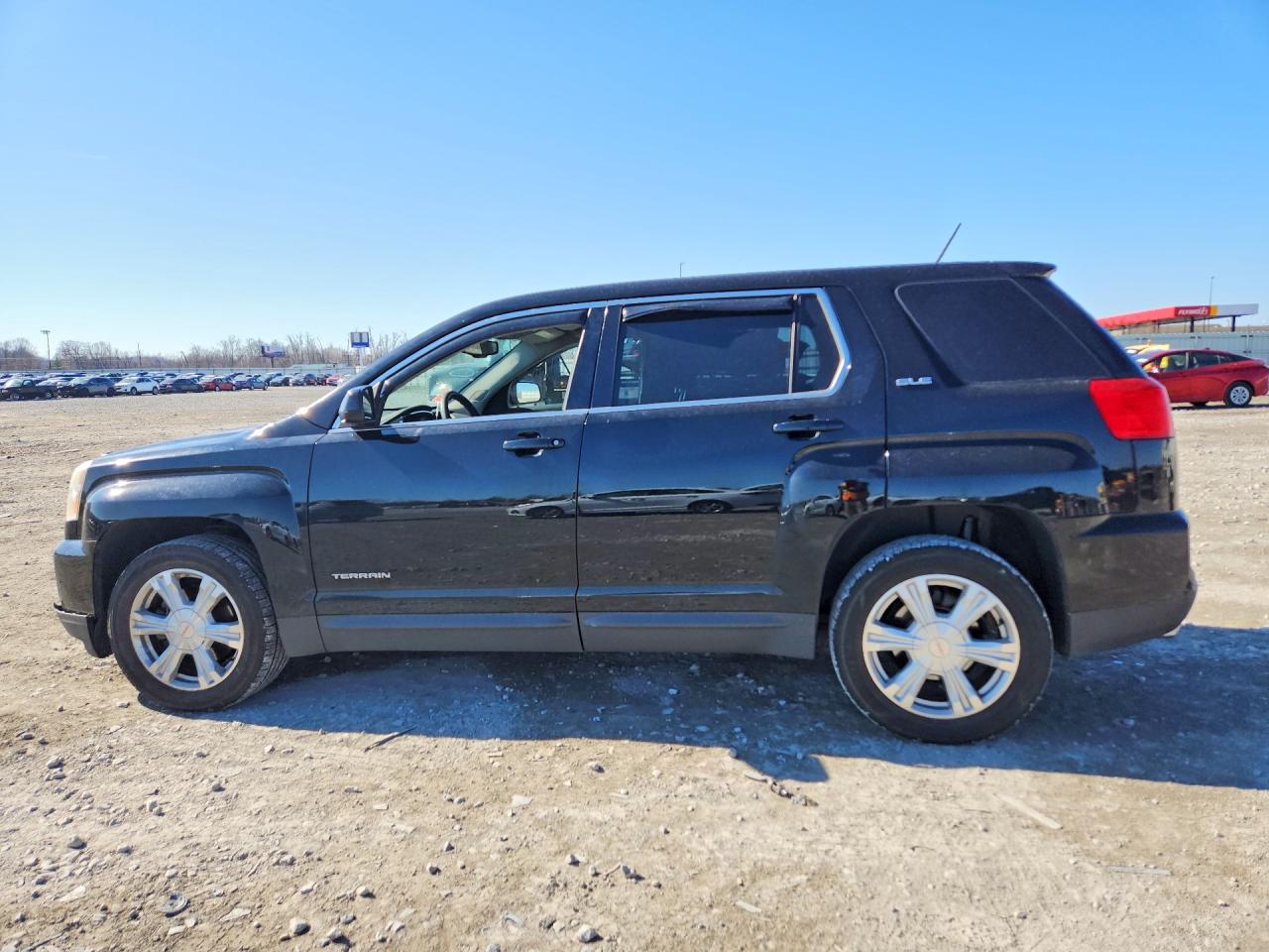2017 GMC TERRAIN SLE photo 2