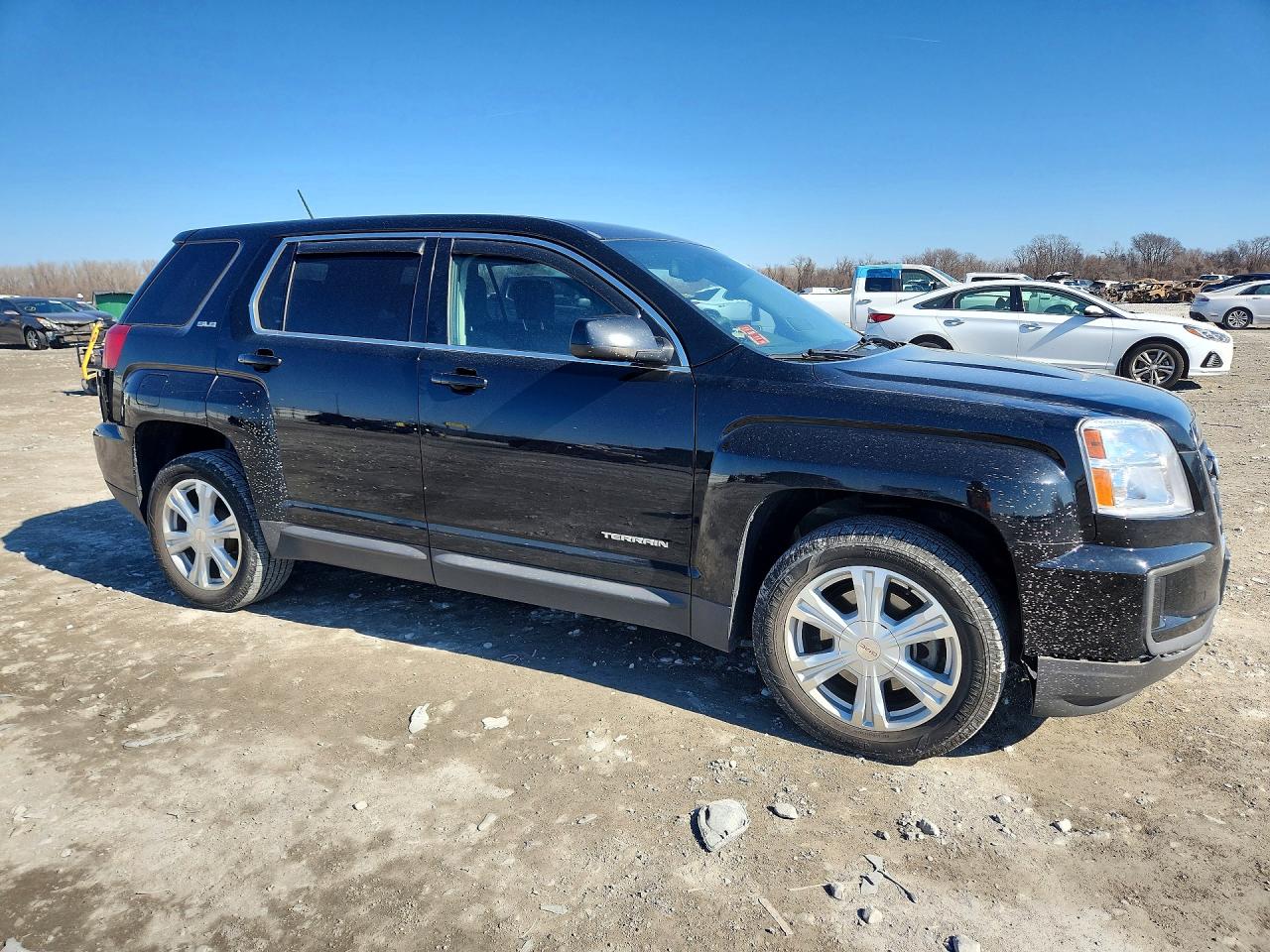 2017 GMC TERRAIN SLE photo 4