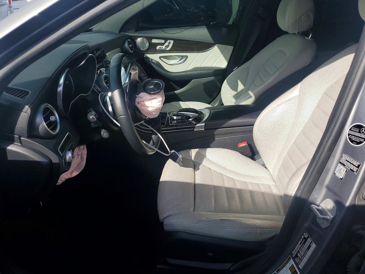 2015 MERCEDES-BENZ C 300 photo 19