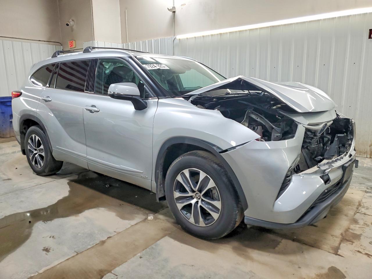 2022 TOYOTA HIGHLANDER HYBRID XLE photo 4