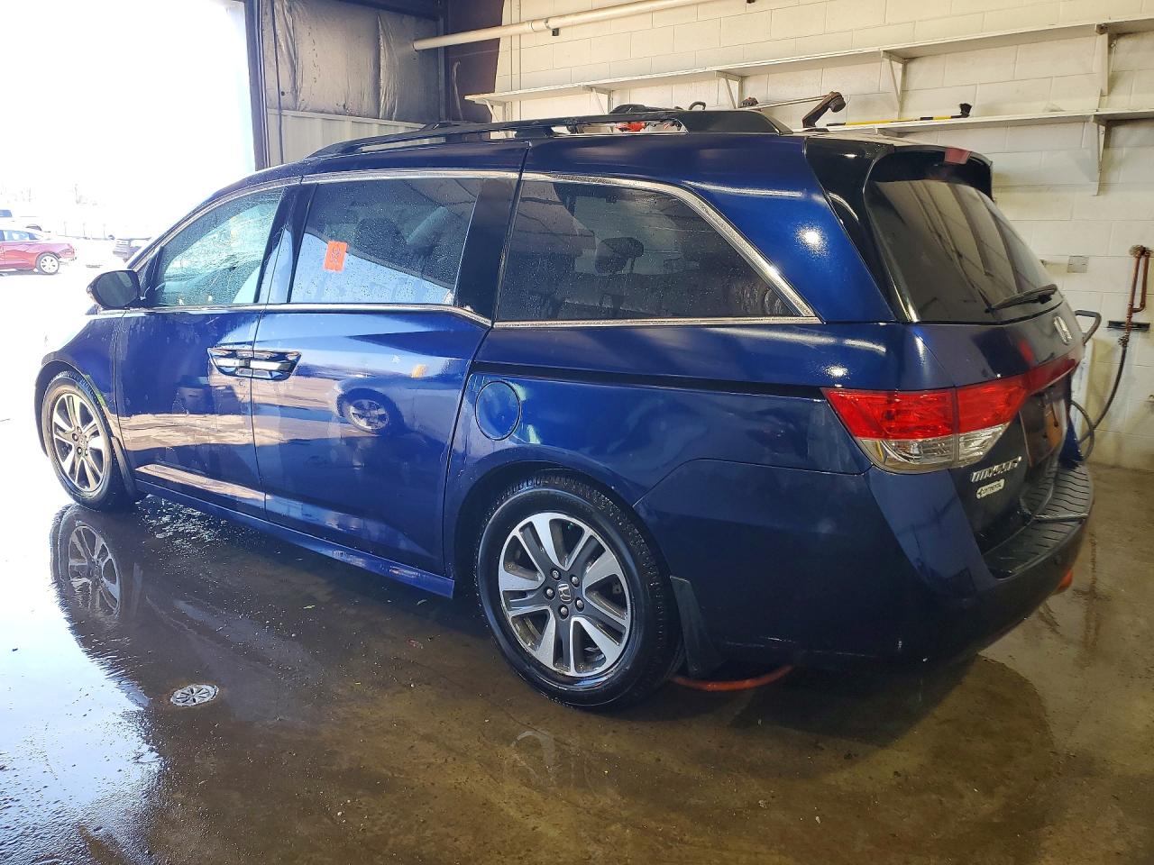 2014 HONDA ODYSSEY TOURING photo 2