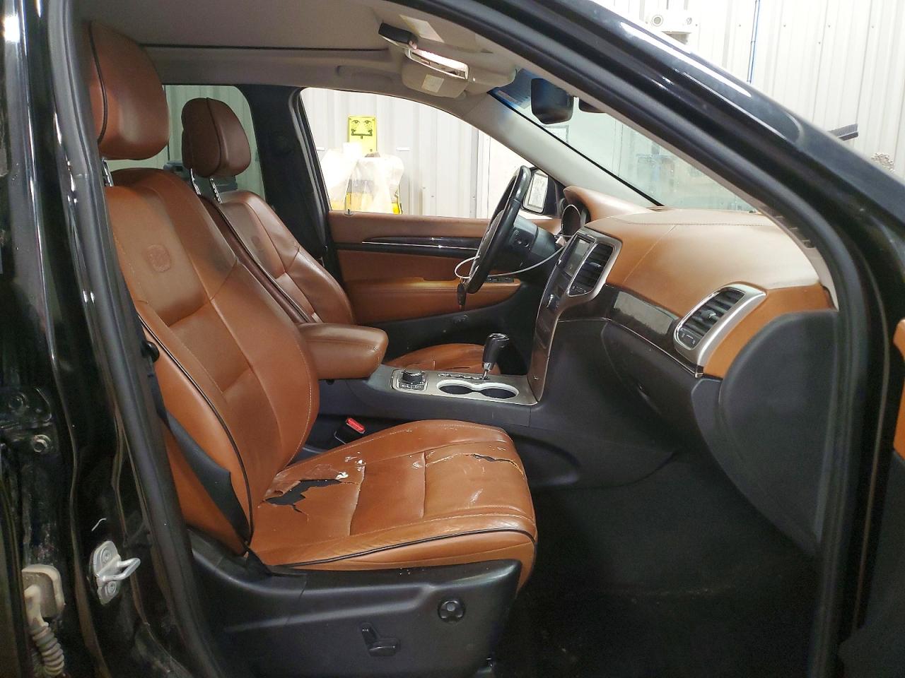 2012 JEEP GRAND CHEROKEE OVERLAND photo 13