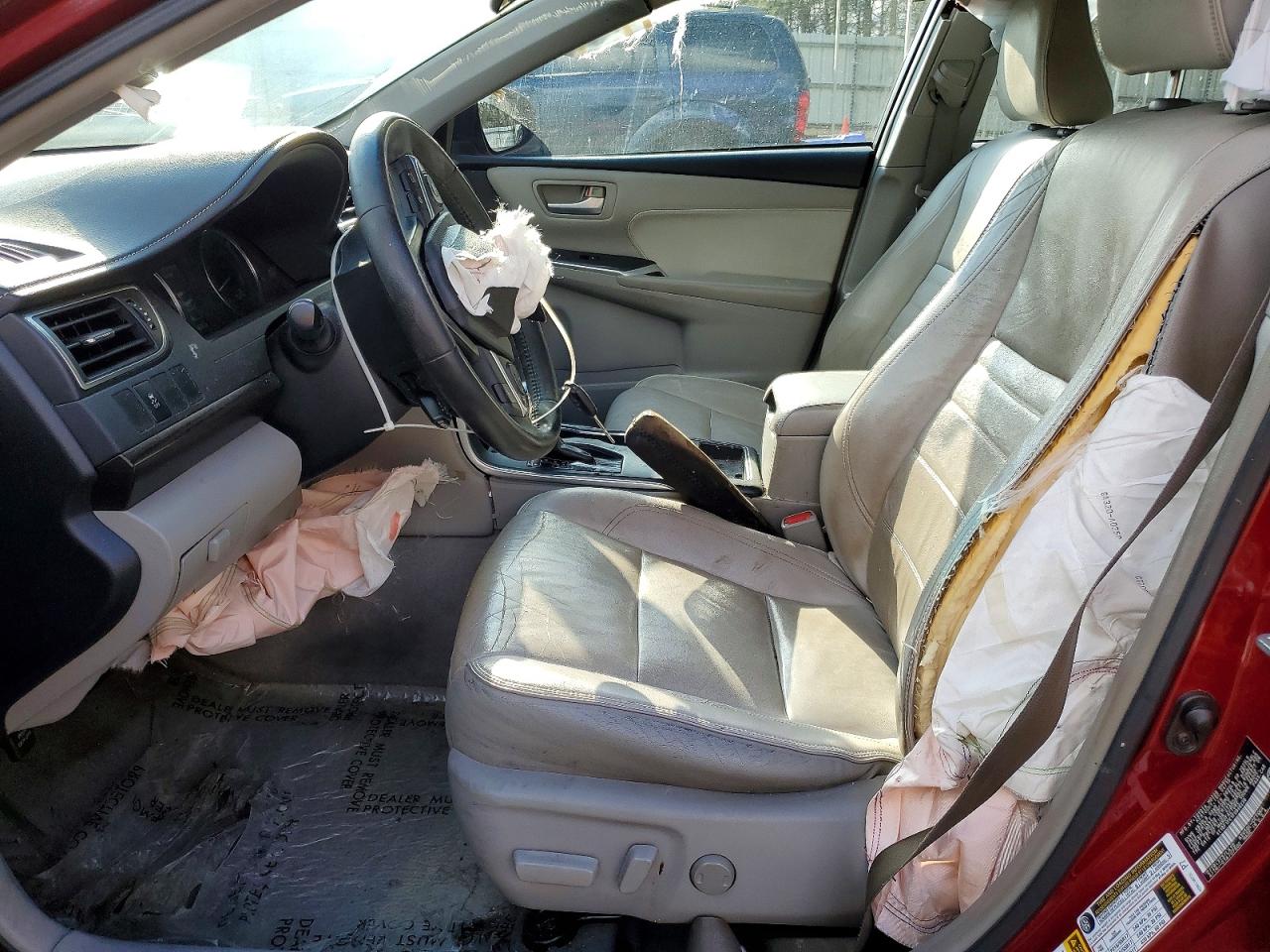 2015 TOYOTA CAMRY XLE photo 7