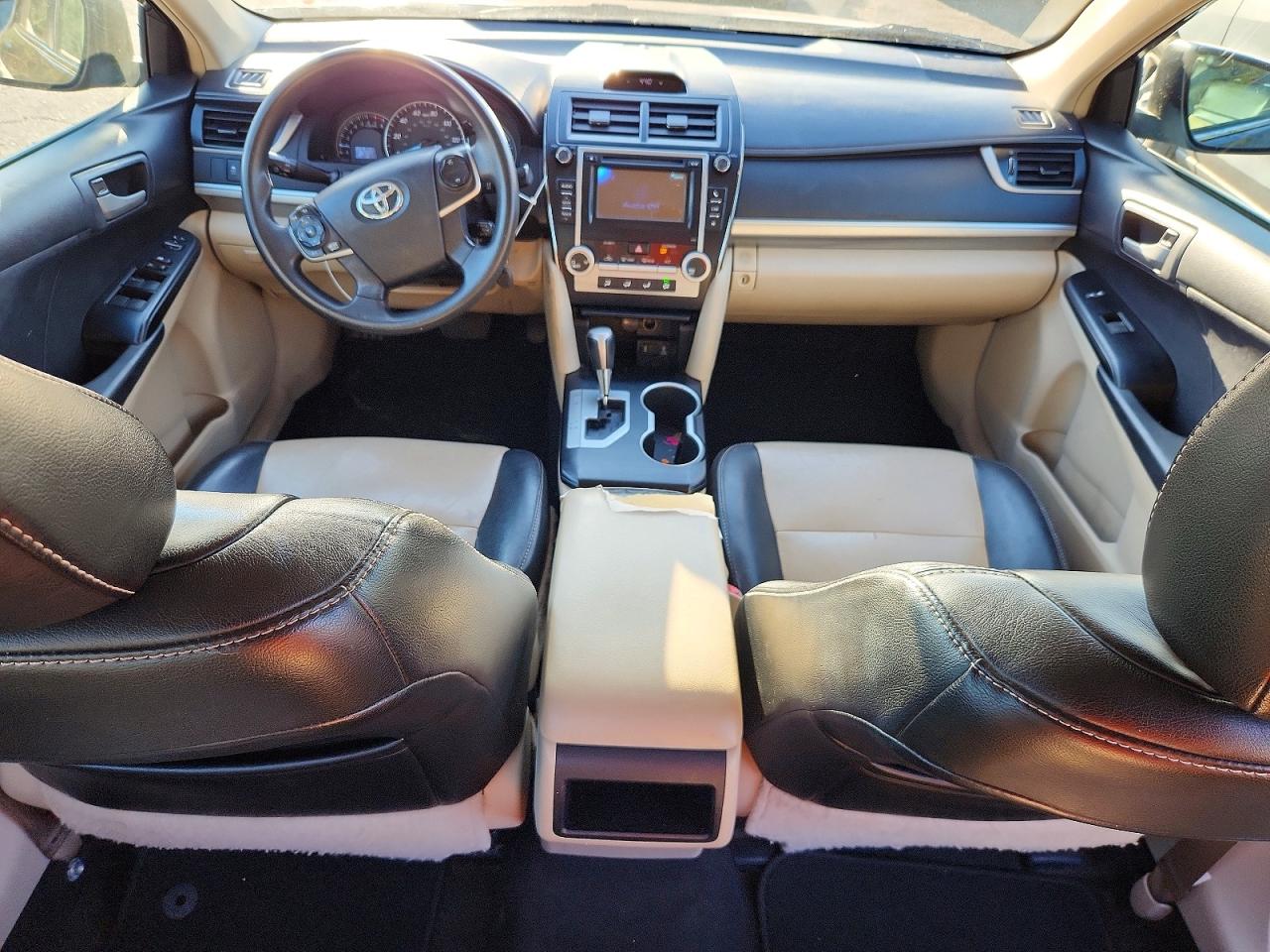 2012 TOYOTA CAMRY LE photo 15
