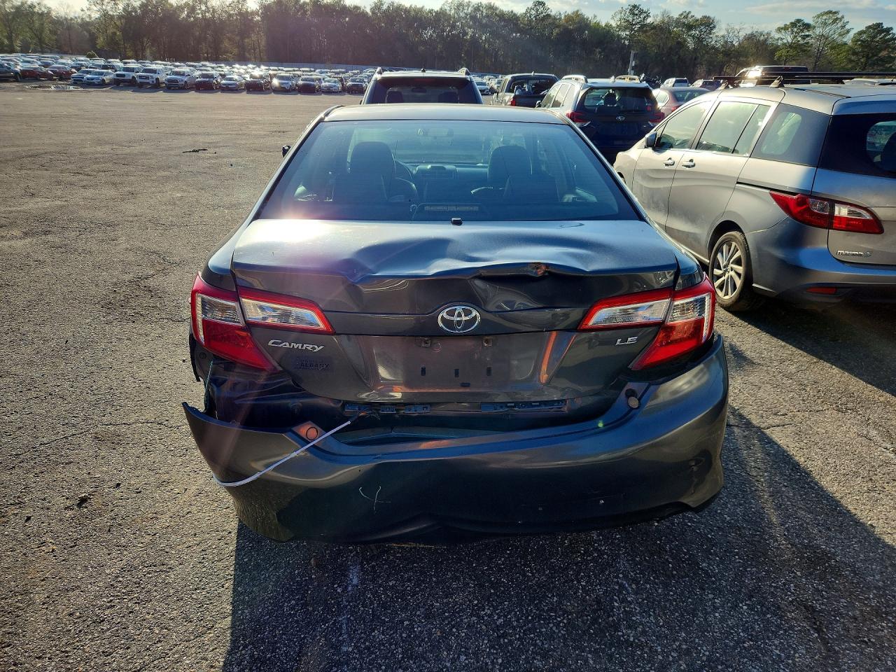 2012 TOYOTA CAMRY LE photo 11