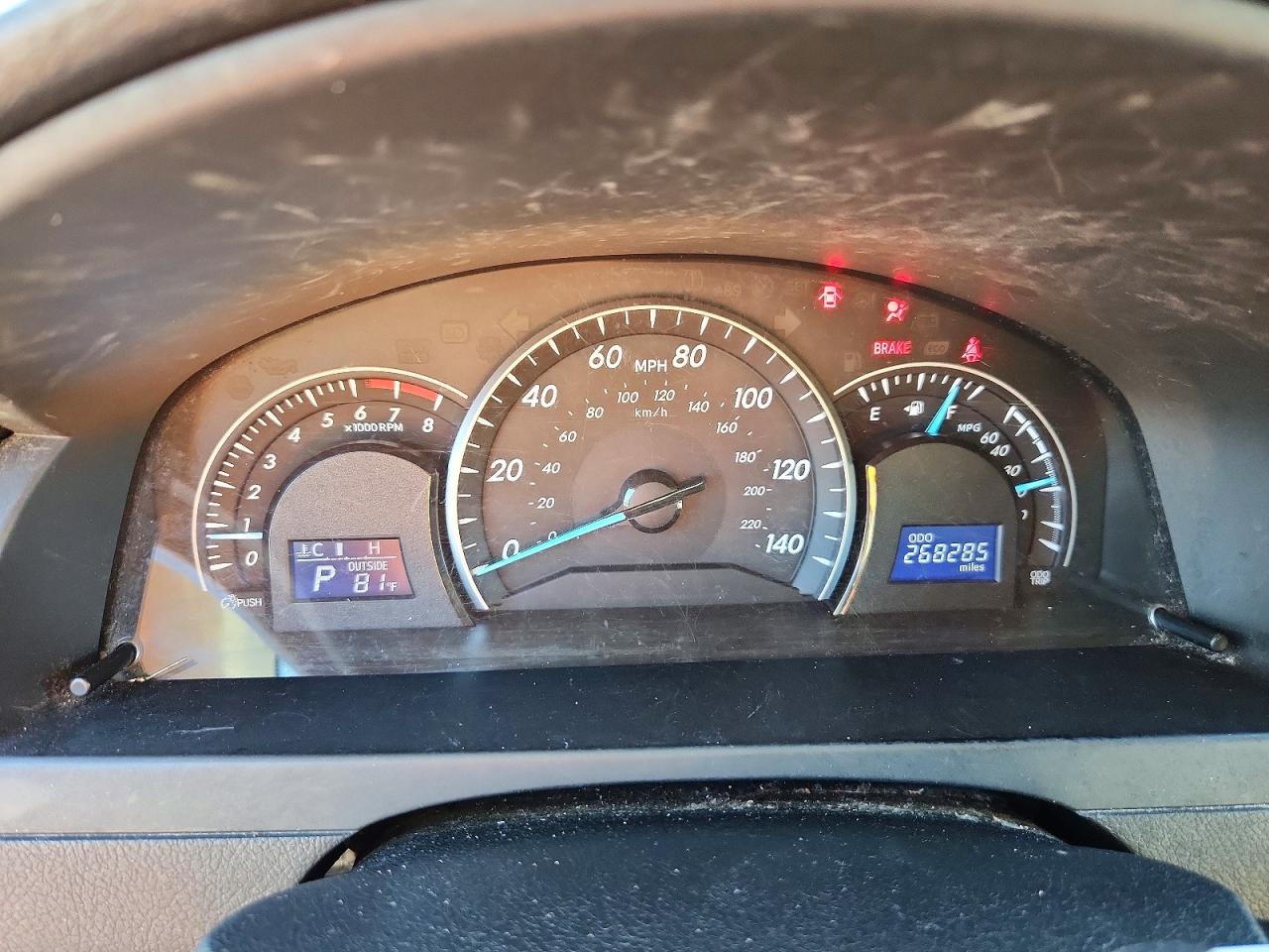 2012 TOYOTA CAMRY LE photo 17