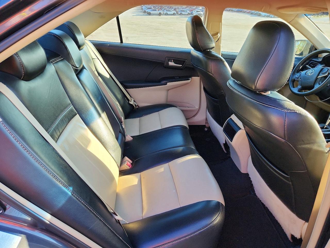 2012 TOYOTA CAMRY LE photo 19