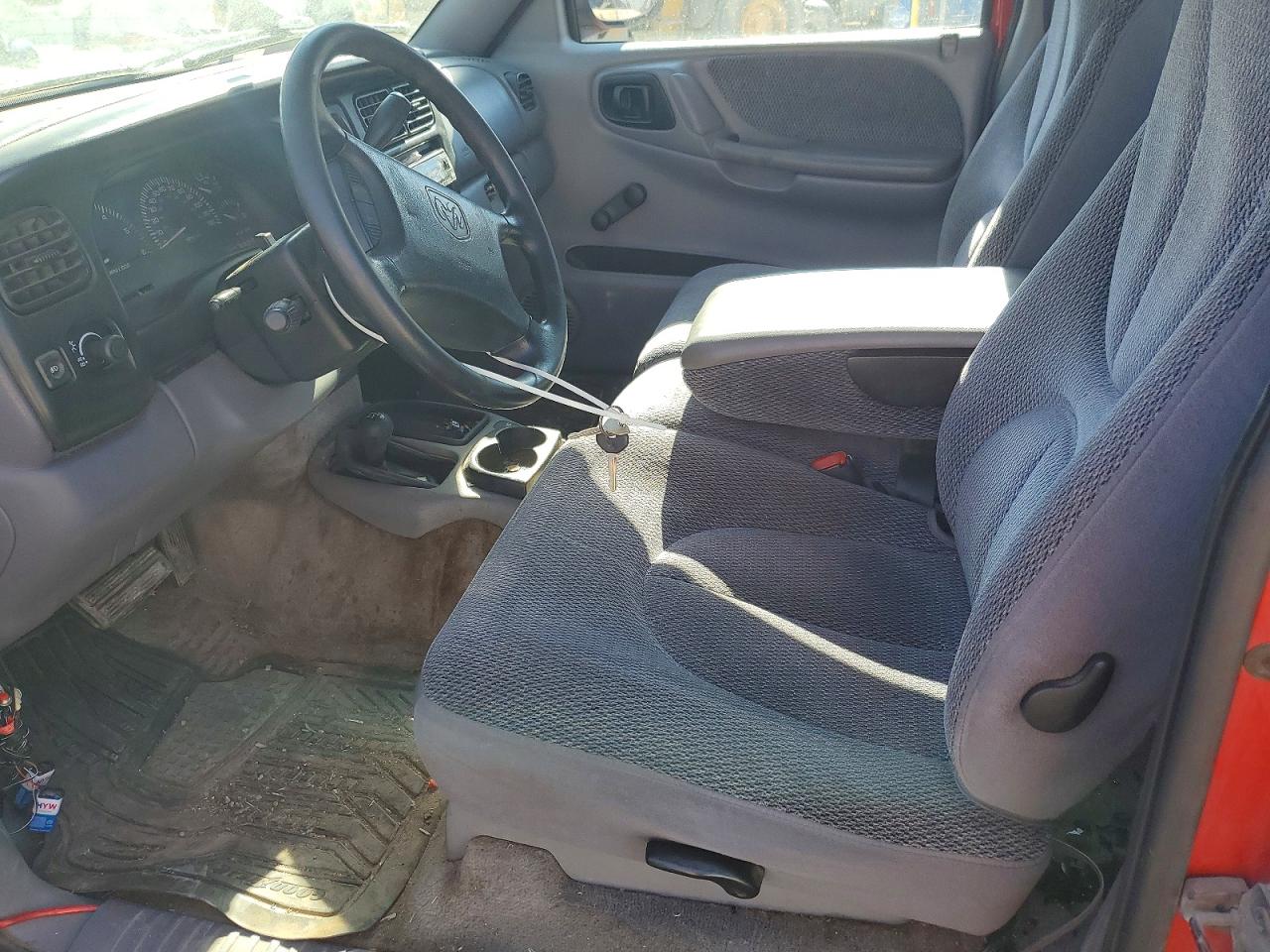 1997 DODGE DAKOTA photo 19