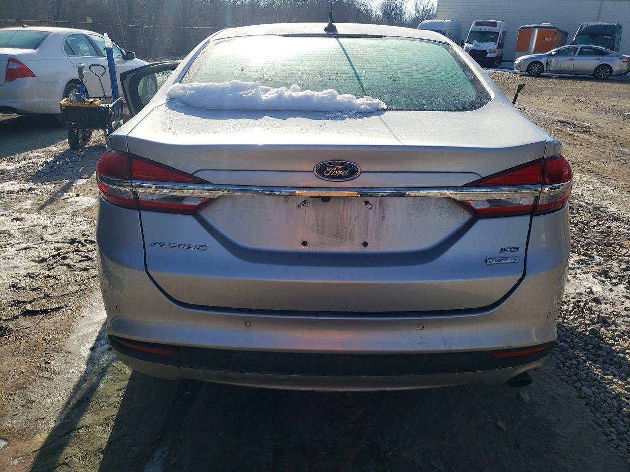 2018 FORD FUSION SE photo 11