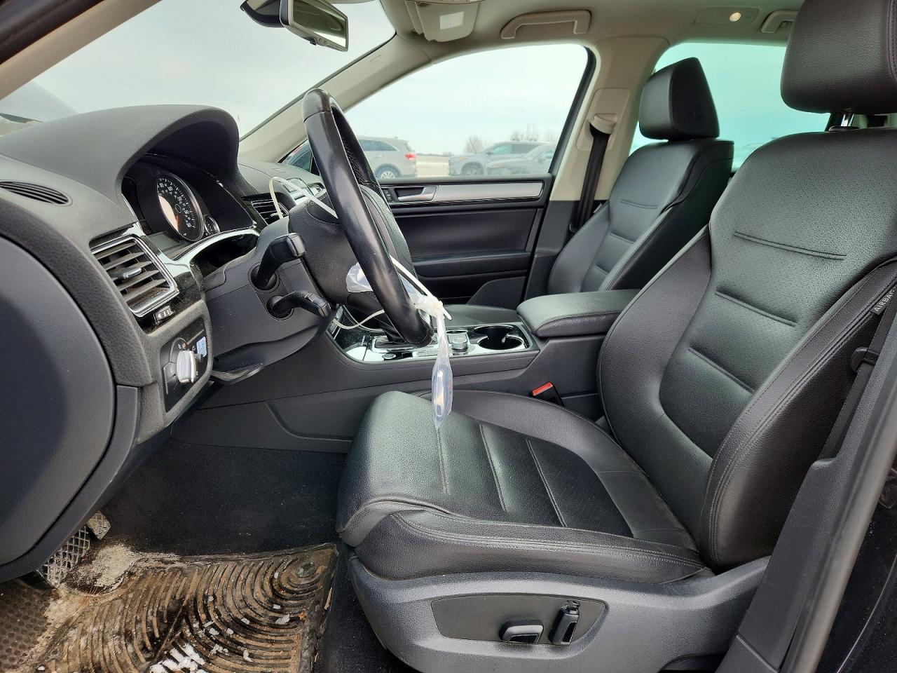 2016 VOLKSWAGEN TOUAREG TDI photo 7