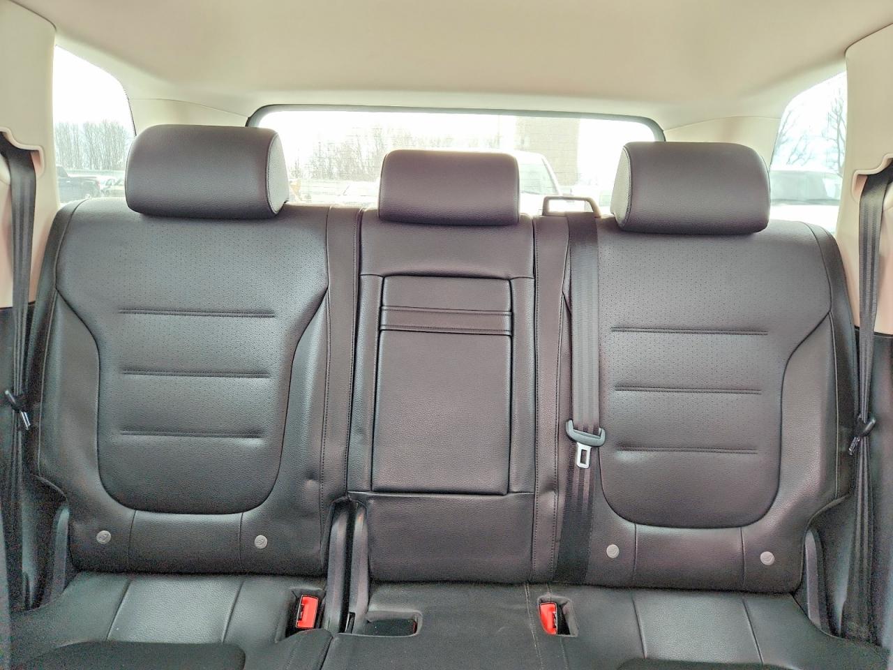2016 VOLKSWAGEN TOUAREG TDI photo 10
