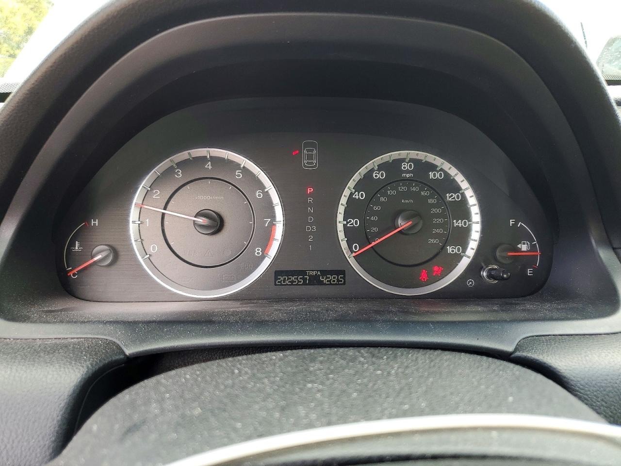 2010 HONDA ACCORD LX photo 17