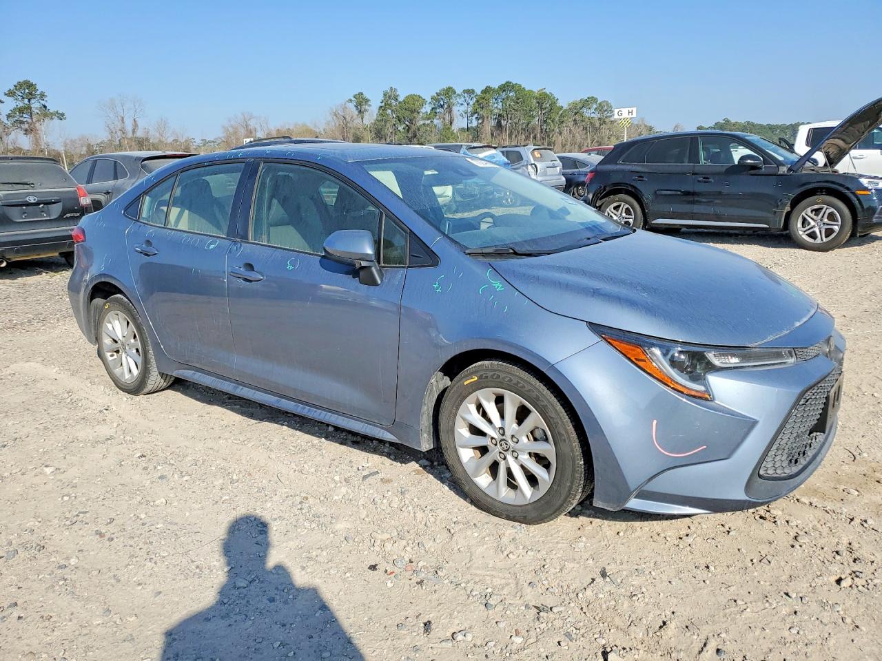2020 TOYOTA COROLLA LE photo 4