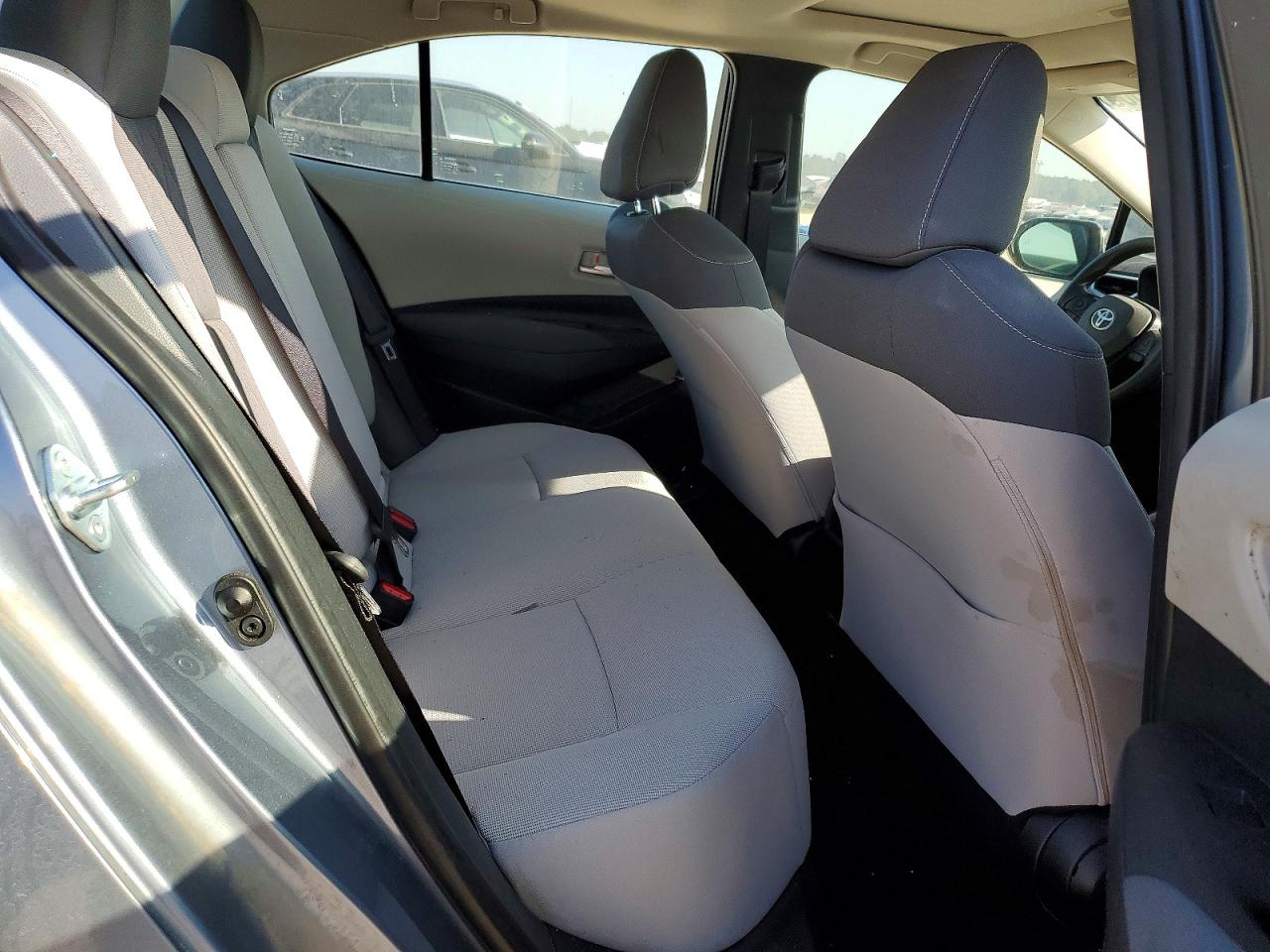 2020 TOYOTA COROLLA LE photo 10