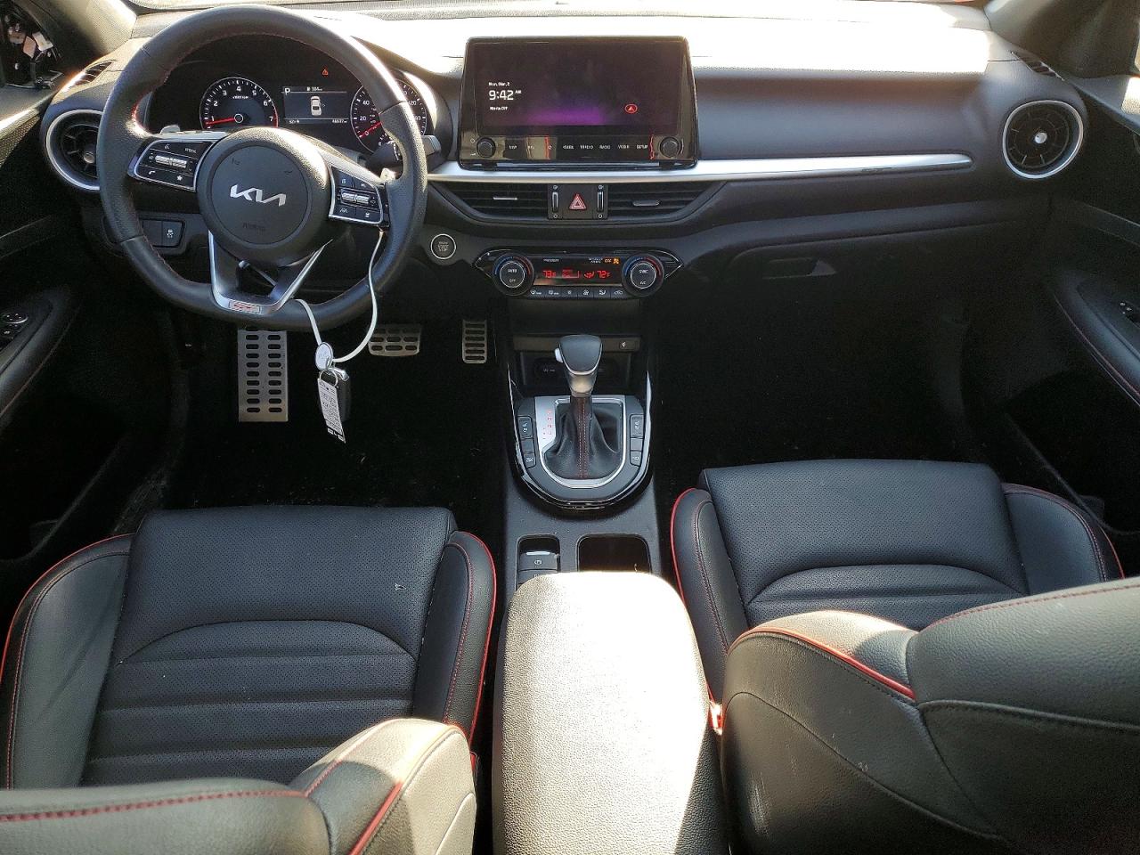 2024 KIA FORTE GT photo 8