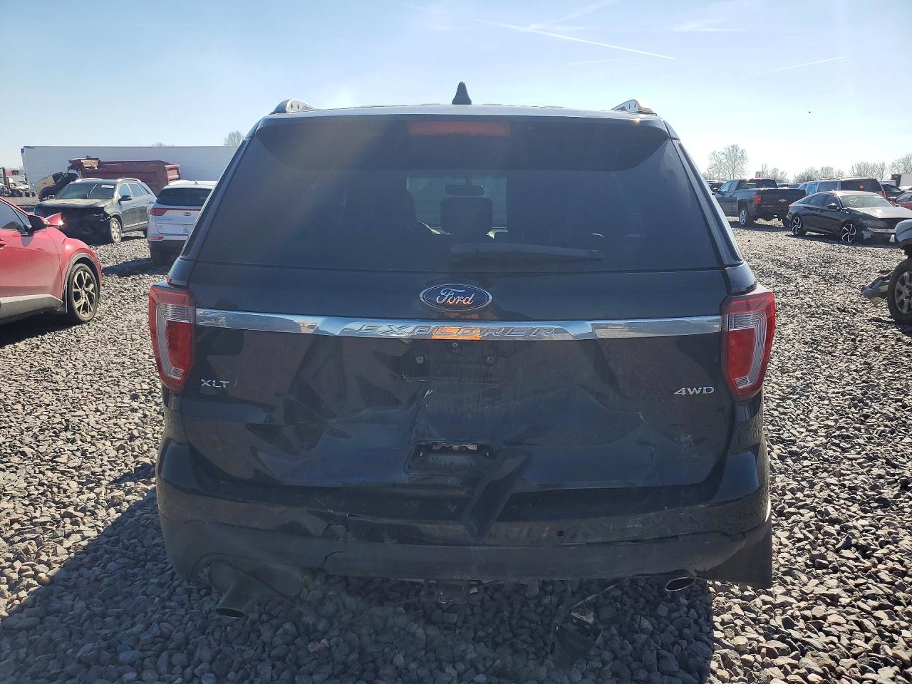 2017 FORD EXPLORER XLT photo 11